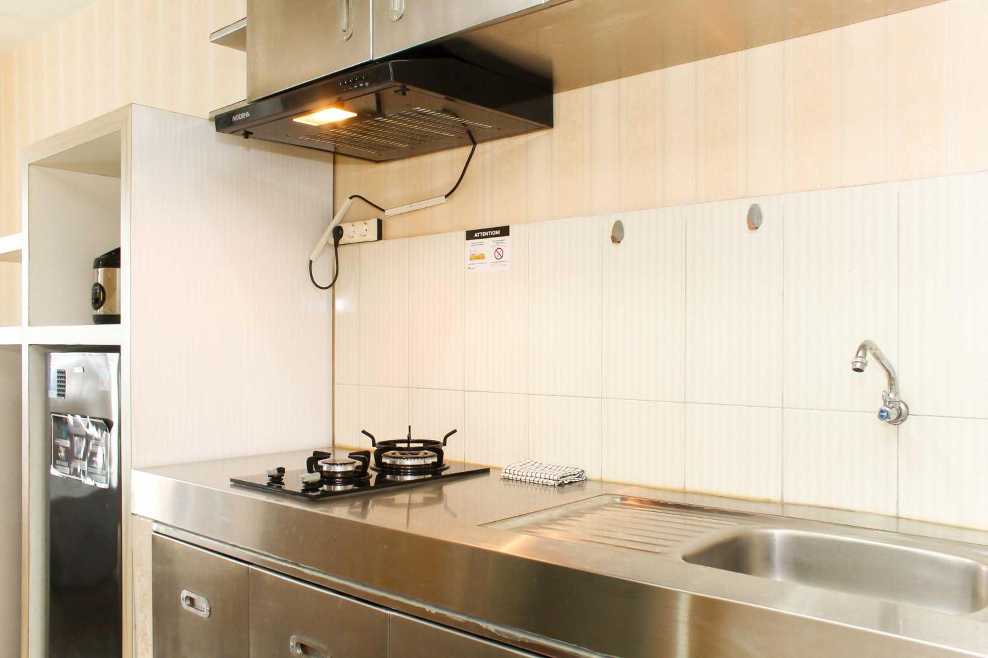 Apartemen Comfort Living 1br At Grand Sentraland By Travelio Karawang